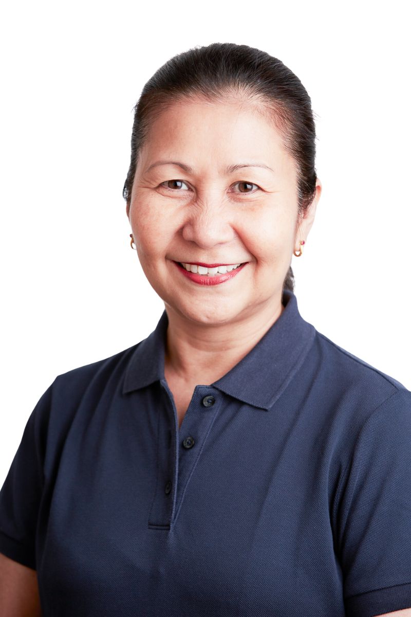 Michi Cole - an expert sports massage therapist at Physio Focus Singapore, located in Orchard Road
